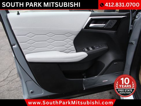 New 2026 Mitsubishi Outlander SEL image 14