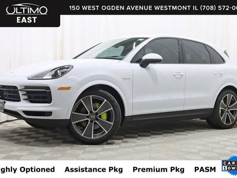 Used 2023 Porsche Cayenne Base image 1