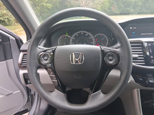 Used 2017 Honda Accord EX image 15