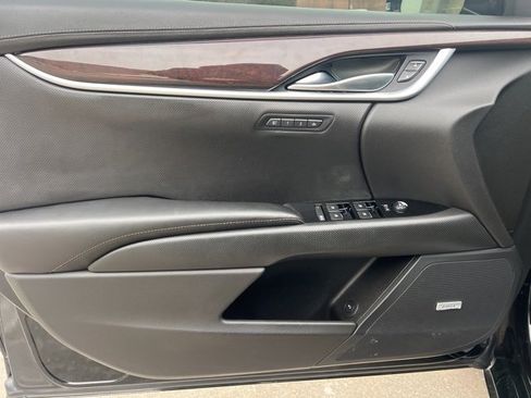 Used 2017 Cadillac XTS Luxury image 20