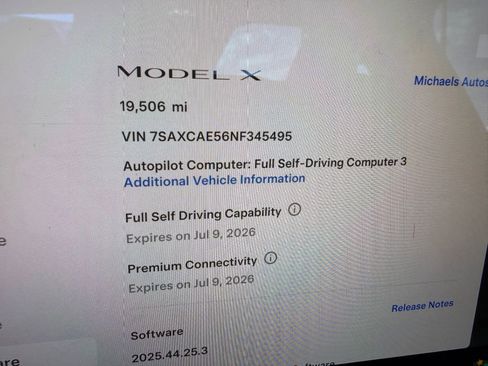 Used 2022 Tesla Model X image 11