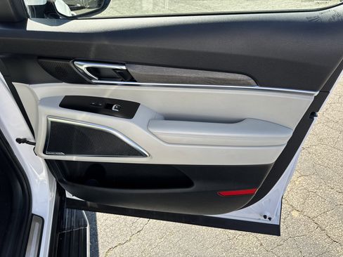 Certified 2022 Kia Telluride SX w/ SX Prestige Package image 14