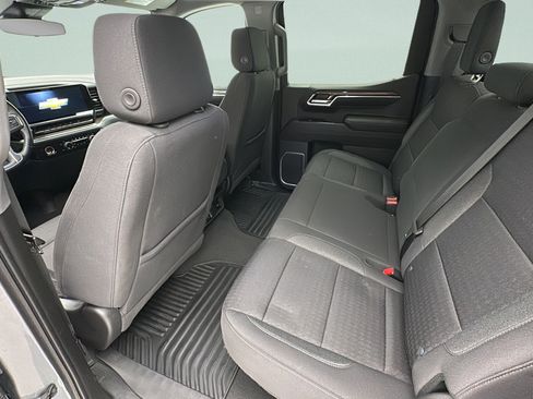 Used 2023 Chevrolet Silverado 1500 LT AWD/4WD image 10