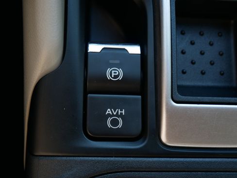Used 2023 Subaru Forester AWD/4WD image 31