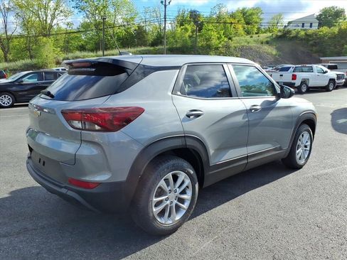 Used 2024 Chevrolet TrailBlazer LS w/ LS Convenience Package FWD image 9