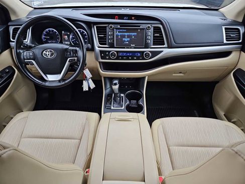 Used 2019 Toyota Highlander Plus image 16
