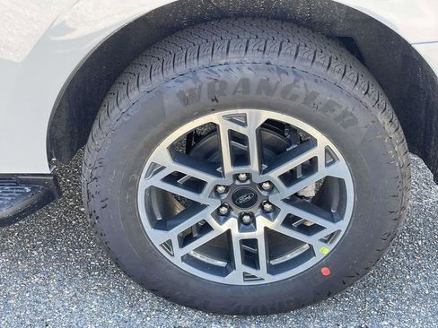 New 2026 Ford Expedition Active RWD image 9