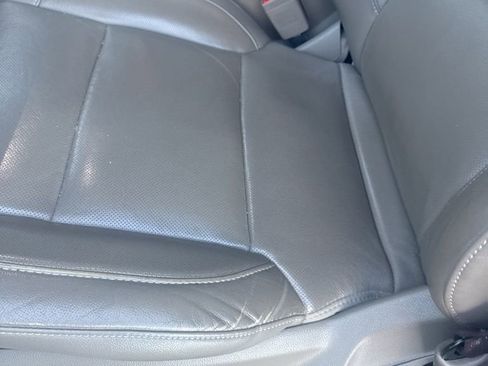 Used 2019 GMC Yukon XL SLT w/ Open Road Package image 3