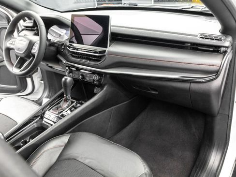 Used 2023 Jeep Compass Trailhawk image 37