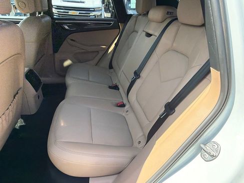 Used 2023 Porsche Macan S AWD/4WD image 33
