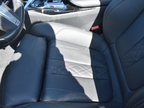 Used 2023 BMW 530e w/ M Sport Package RWD image 12