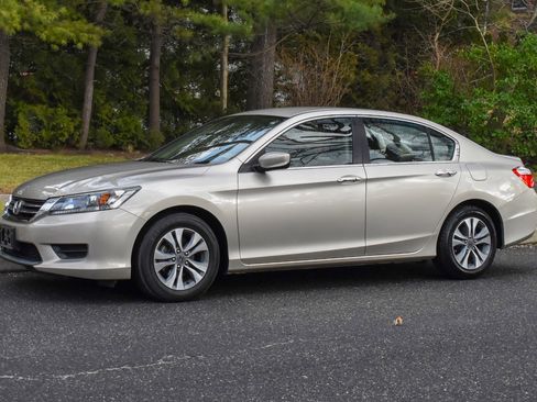 Used 2013 Honda Accord LX image 2