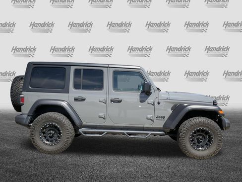 Used 2019 Jeep Wrangler Unlimited Sport image 11