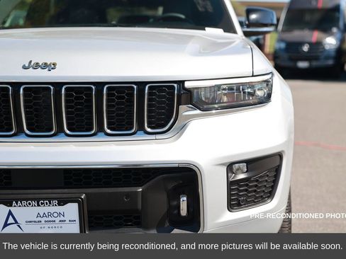 Used 2023 Jeep Grand Cherokee Overland image 5