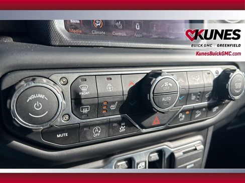 Used 2018 Jeep Wrangler Unlimited Moab w/ Quick Order Package 24M Moab image 28