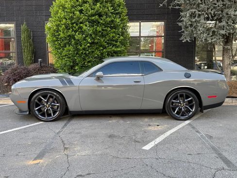 Used 2019 Dodge Challenger GT w/ Blacktop Package RWD image 9