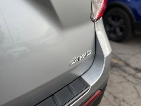 Used 2023 Ford Explorer XLT w/ Equipment Group 202A image 49