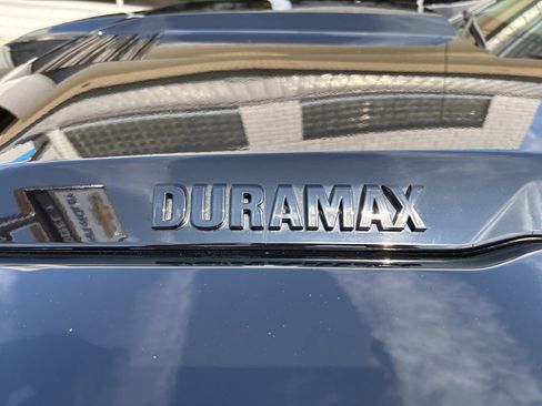 Used 2025 Chevrolet Silverado 1500 ZR2 w/ Technology Package AWD/4WD image 9