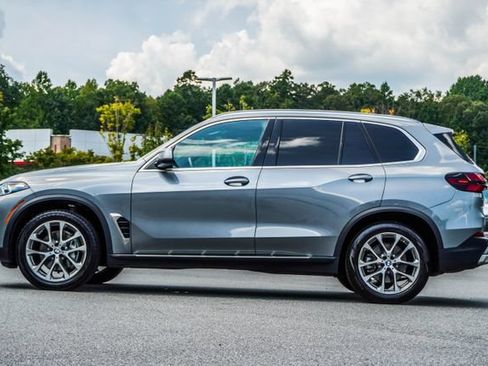 Used 2026 BMW X5 xDrive40i AWD/4WD image 9