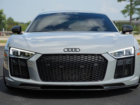 Used 2018 Audi R8 V10 plus AWD/4WD image 3