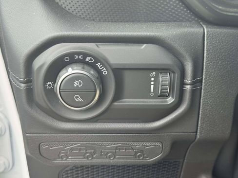 Certified 2026 Jeep Gladiator Mojave AWD/4WD image 18