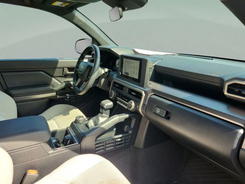 Certified 2025 Toyota 4Runner SR5 AWD/4WD image 29