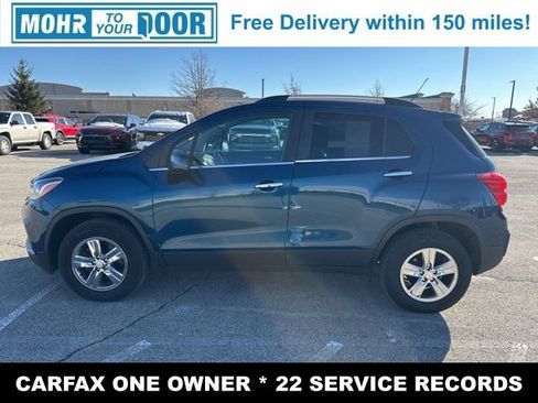 Used 2020 Chevrolet Trax LT w/ LT Convenience Package image 8
