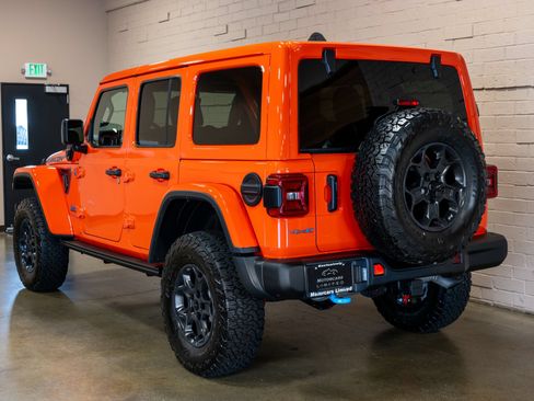 Used 2023 Jeep Wrangler Unlimited Rubicon 4xe AWD/4WD image 9