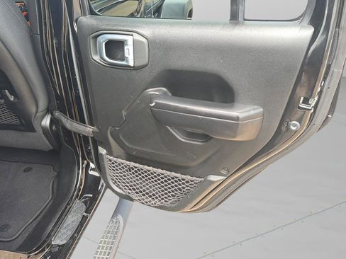 Used 2021 Jeep Gladiator Mojave AWD/4WD image 11