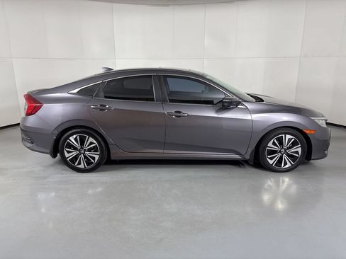 Used 2017 Honda Civic EX-L image 9