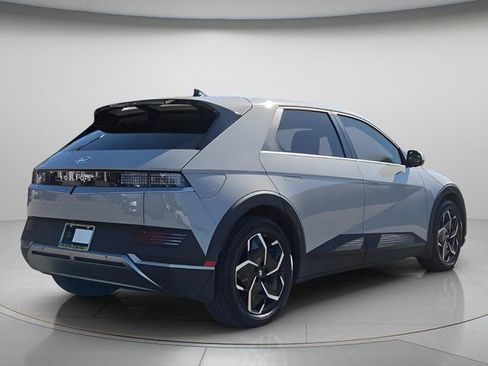 Certified 2024 Hyundai Ioniq 5 SEL RWD image 7