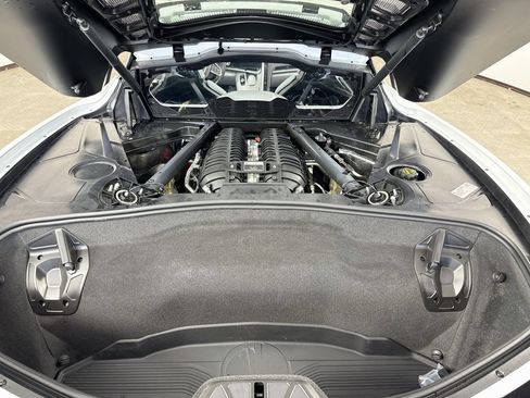 Used 2024 Chevrolet Corvette Z06 w/ Z07 Performance Package RWD image 25