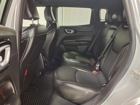Used 2025 Jeep Compass Trailhawk AWD/4WD image 26