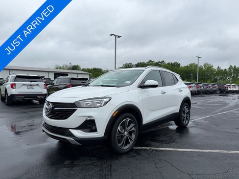 Used 2022 Buick Encore GX Select FWD image 1