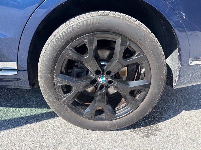 Used 2022 BMW X7 xDrive40i w/ Executive Package AWD/4WD image 16