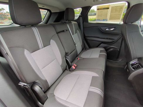 Used 2025 Chevrolet Blazer LT FWD image 25