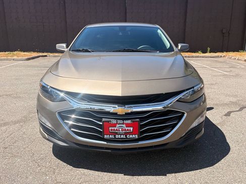 Used 2020 Chevrolet Malibu LT FWD image 3