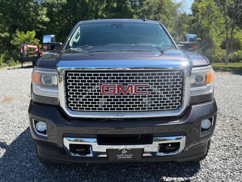 Used 2016 GMC Sierra 2500 Denali w/ Duramax Plus Package AWD/4WD image 2