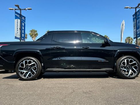 New 2024 Chevrolet Silverado EV RST image 3