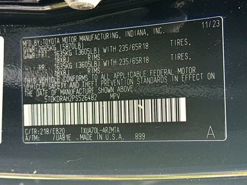 Used 2023 Toyota Highlander XLE FWD image 37