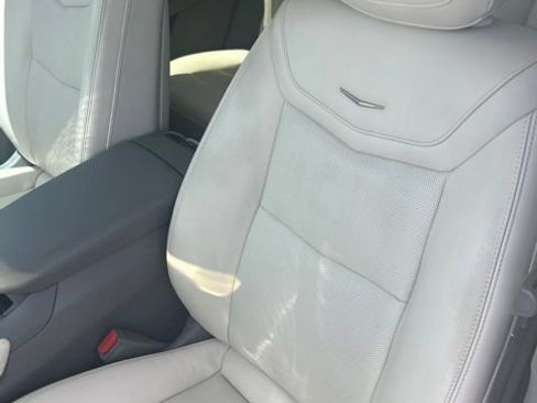 Certified 2022 Cadillac XT6 Premium Luxury FWD image 8