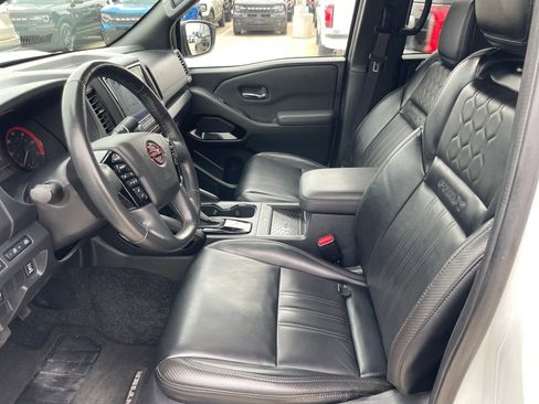 Used 2022 Nissan Frontier Pro-X w/ Pro-X Premium Package image 9