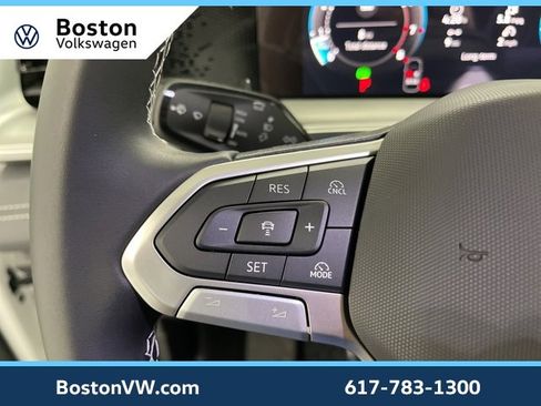 New 2026 Volkswagen Tiguan SE image 16