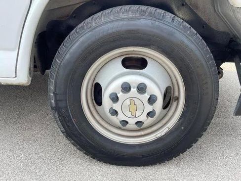 Used 2020 Chevrolet Express 3500 w/ Power Convenience Package image 18