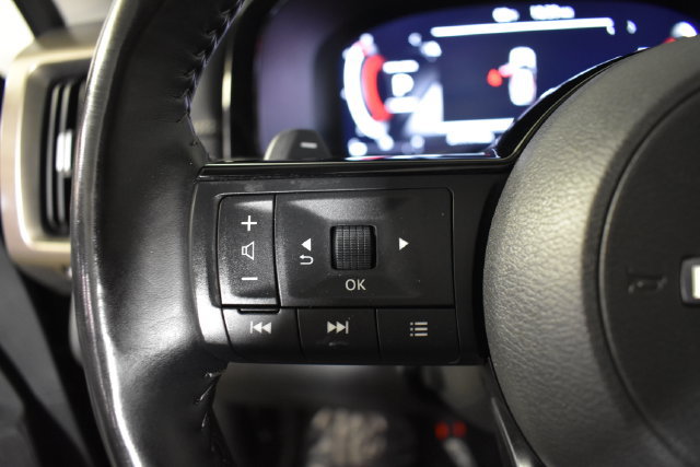 Certified 2024 Nissan Pathfinder Platinum AWD/4WD image 15