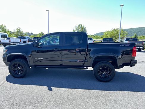 Used 2022 Chevrolet Colorado ZR2 w/ ZR2 Midnight Special Edition AWD/4WD image 4