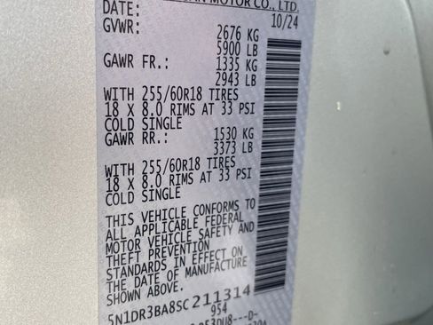 Used 2025 Nissan Pathfinder SV image 28