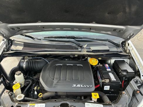 Used 2017 Dodge Grand Caravan SE w/ Power Window Group image 10