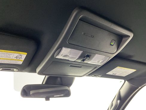 Used 2022 Nissan Frontier PRO-4X image 27