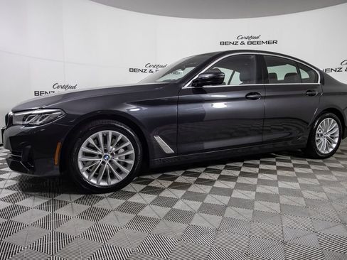 Used 2023 BMW 530i w/ Premium Package RWD image 9